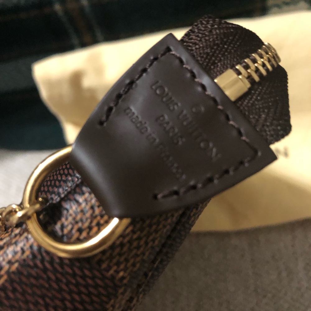 ᴺᵉʷ ✨LOUIS VUITTON Damier Ebene Mini Pochette - Picture 4 of 13